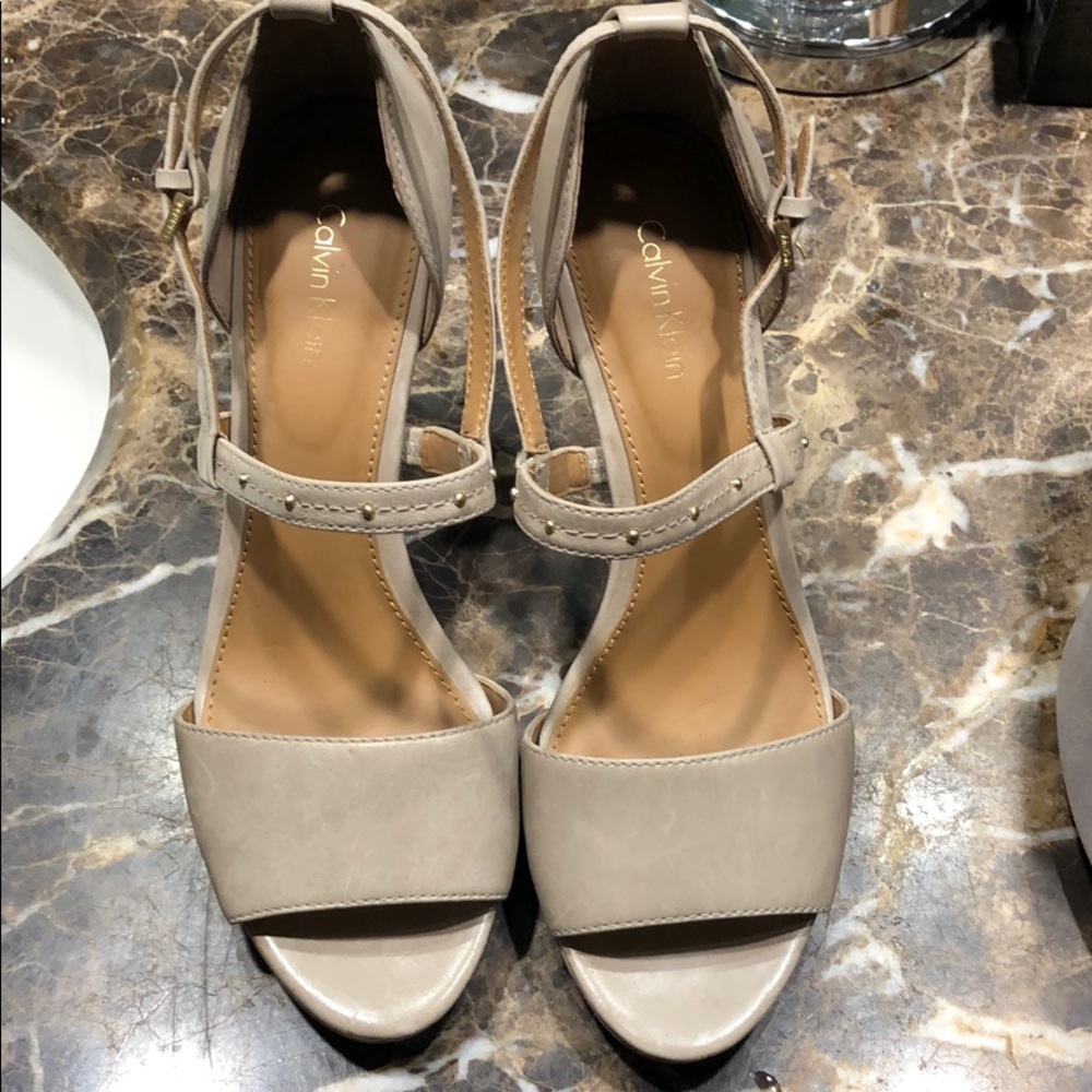 CalvinKlein heels 👠
